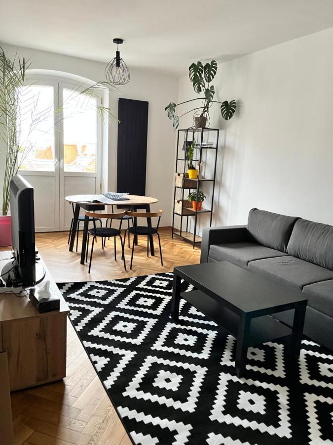 Ohmyhome - Plac Pieciu Rogow - Centrum Warsaw Exterior photo